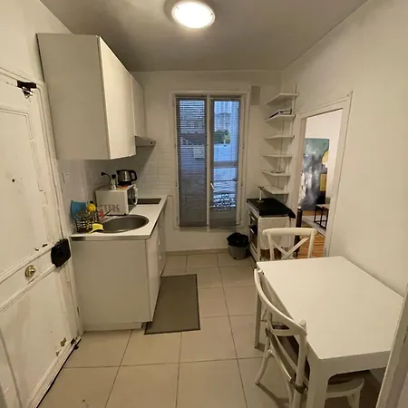 14 * París